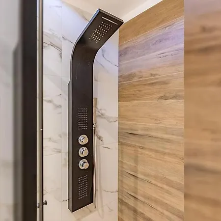 Guest Planet - Stylish Flat Bisceglie M1 شقة *