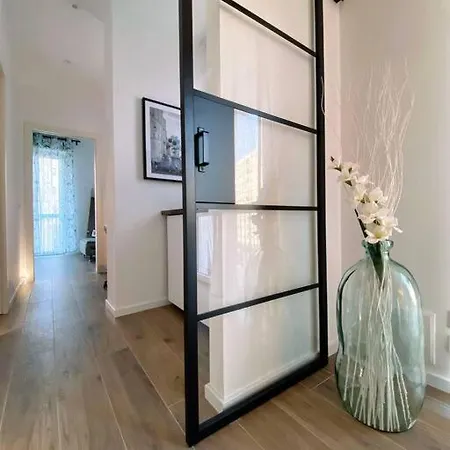 Guest Planet - Stylish Flat Bisceglie M1 ميلان