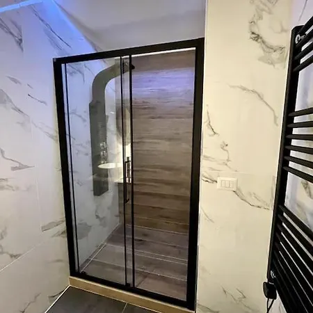 Guest Planet - Stylish Flat Bisceglie M1 *